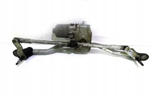 Alfa Romeo Giulietta Front wiper linkage and motor