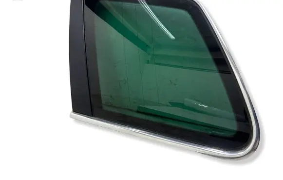 Volkswagen Touareg I Rear side window 7L6845297AJ