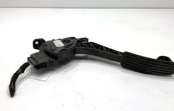 Volvo XC90 Accelerator throttle pedal 30715179