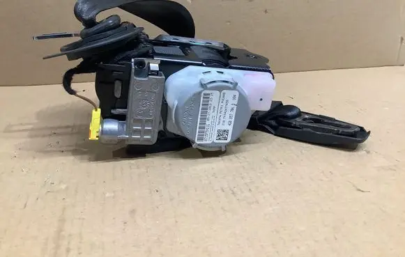 Audi A6 S6 C7 4G Front seatbelt 4G8857706D