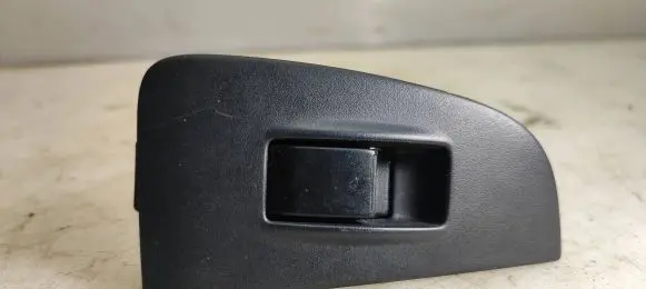 Toyota Avensis T250 Electric window control switch 7423105140