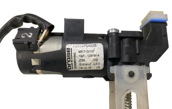 Mercedes-Benz GL X166 Seat adjustment motor A0009704226 0009704226 931710107