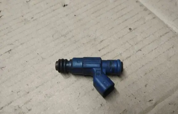 Fuel injector