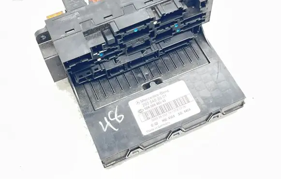 Mercedes-Benz C W203 Fuse module 2035453501 5DK00848543