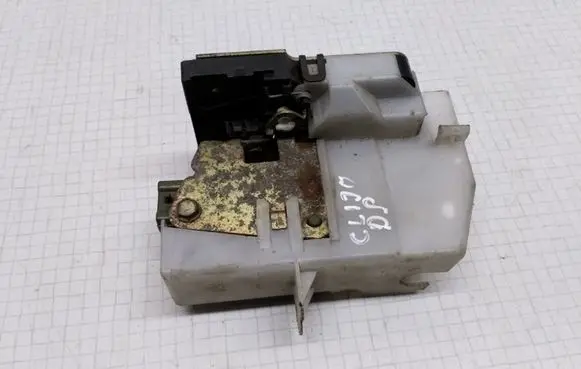 Renault Clio II Front door lock