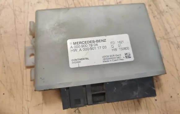 Mercedes-Benz E W213 Reducing agents exhaust control unit A0009007604