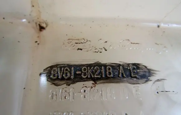 Ford Focus Coolant expansion tank/reservoir 8v618k218ae