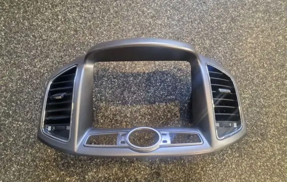 Chevrolet Captiva Radio/GPS head unit trim 