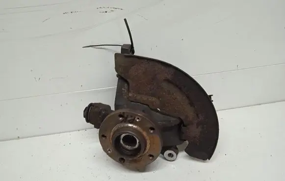 Peugeot 607 Front wheel hub spindle knuckle