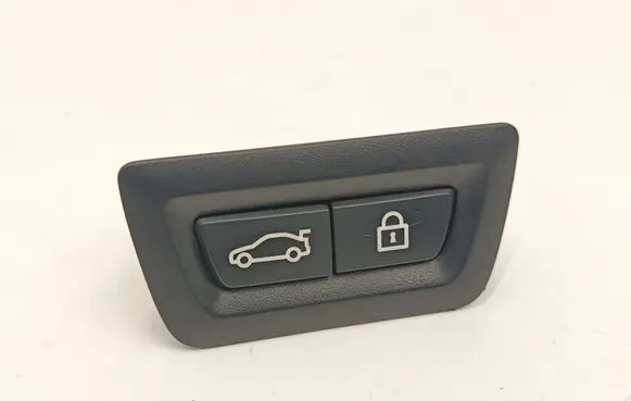 BMW 2 F46 Tailgate/boot open switch button 9275121