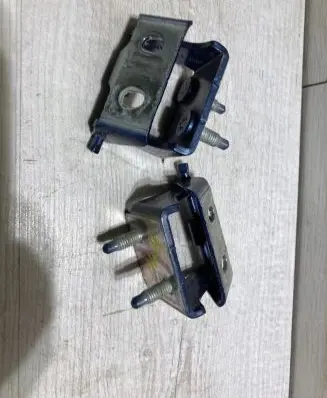 Tailgate/trunk/boot hinge
