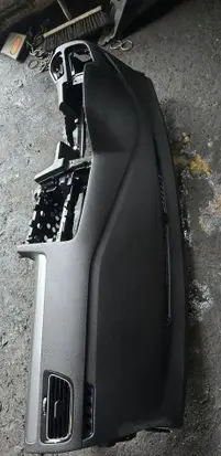 Volkswagen Golf VII Dashboard brak