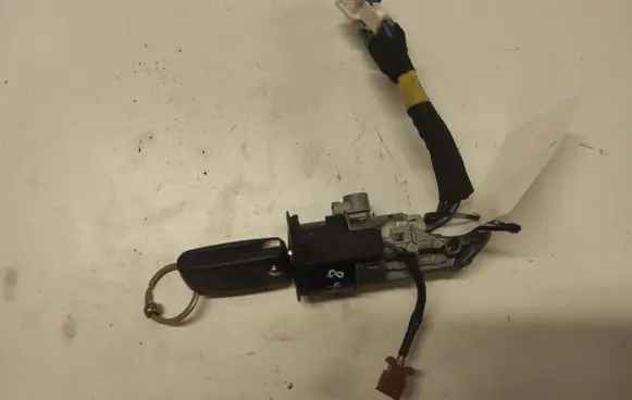 Peugeot 607 Ignition lock 9654570280 N0502334