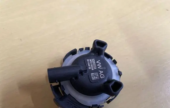 Volkswagen PASSAT B8 Airbag deployment crash/impact sensor 3Q0959354