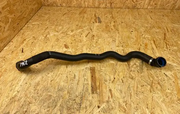 Volvo XC60 Engine coolant pipe/hose 32339122