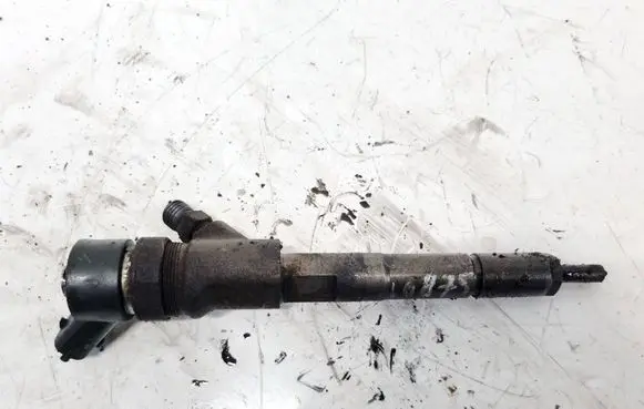 Toyota Auris 150 Fuel injector 0445110227 23670-33040