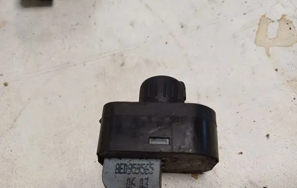Audi A4 S4 B6 8E 8H Wing mirror switch 8E0959565