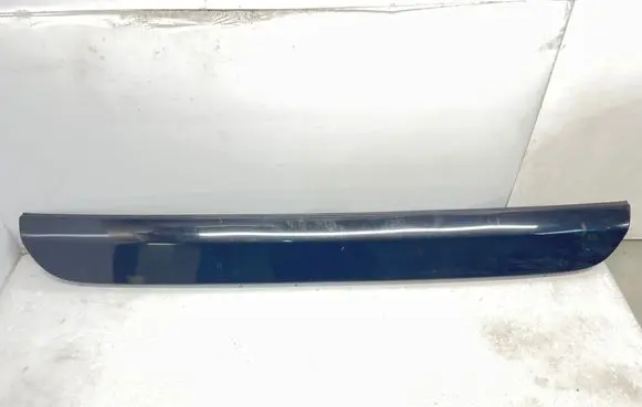 Mercedes-Benz ML W163 Tailgate trim A1637400770