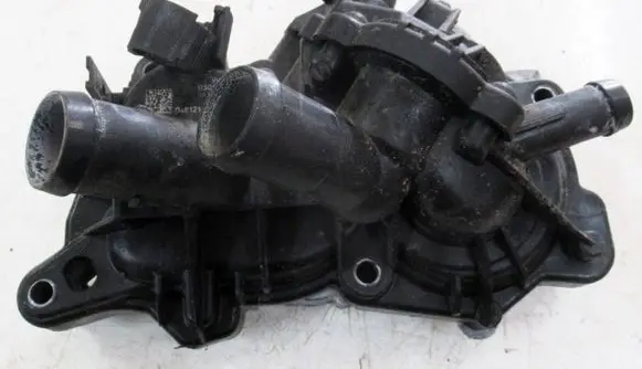 Volkswagen Golf VII Water pump 04E121042