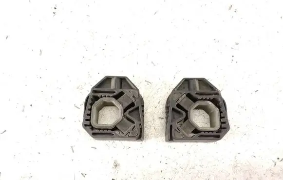 Volkswagen Caddy Radiator mount bracket 1K0121367D