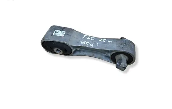 BMW 1 F40 Engine mount bracket 6885786