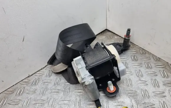 Hyundai ix35 Front seatbelt 888102Y210