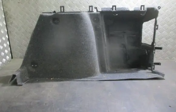 Skoda Octavia Mk2 (1Z) Trunk/boot side trim panel