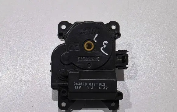 Lexus IS 220D-250-350 Air flap motor/actuator 8710630440 0638000171