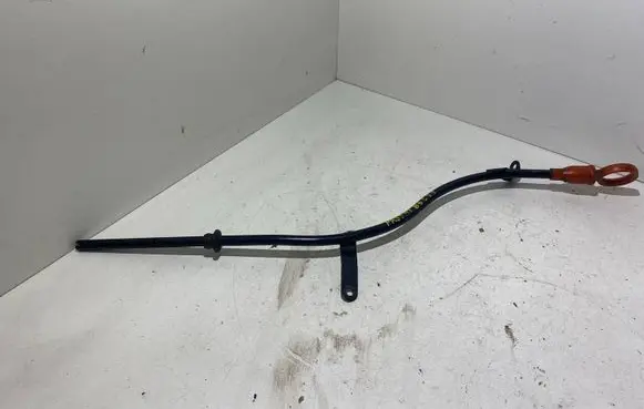 Volkswagen PASSAT B6 Oil level dip stick 03G103634M