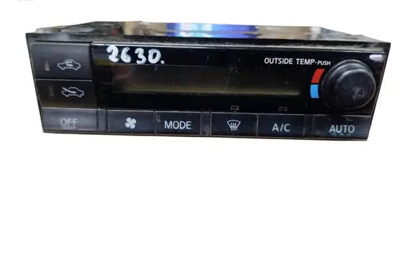 Nissan X-Trail T30 Climate control unit 275008H802