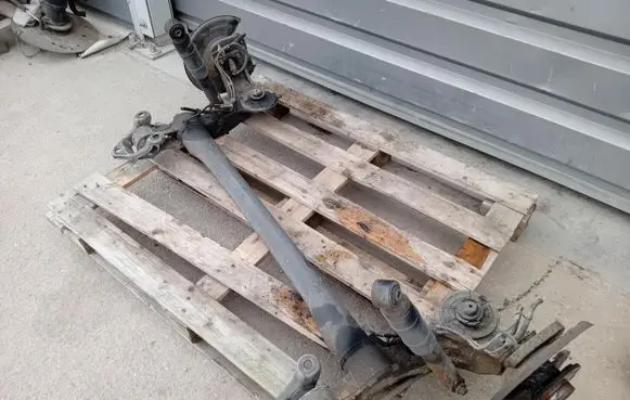 Opel Zafira B Rear axle beam 