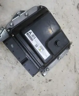 Mitsubishi Outlander Engine control unit/module ECU KRIS235789