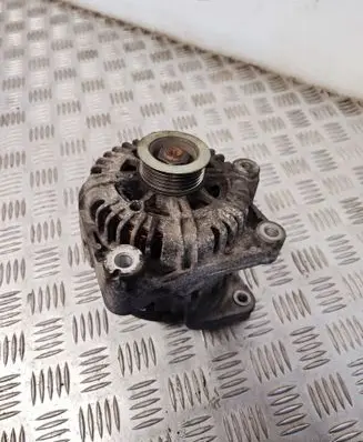 Toyota RAV 4 (XA40) Generator/alternator 8574045