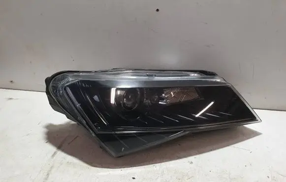 Skoda Superb B8 (3V) Headlight/headlamp 3V1941016A
