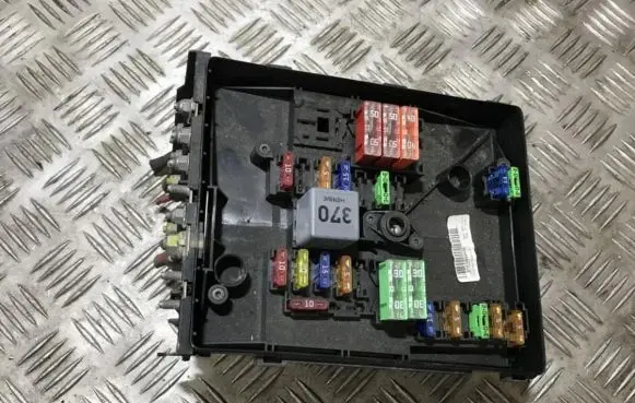 Skoda Octavia Mk2 (1Z) Fuse box set 1k0937125a