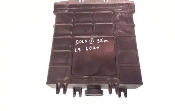 Volkswagen Golf III Engine control unit/module 0281001308