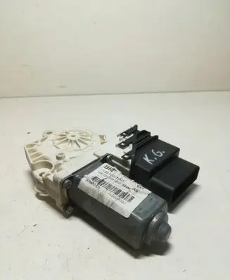 Skoda Octavia Mk2 (1Z) Rear door window regulator motor 1K0959795E