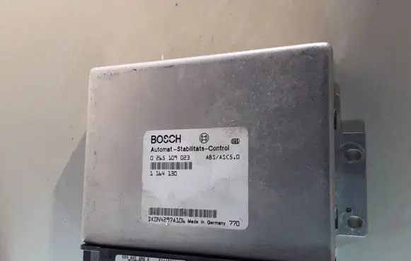 BMW 5 E39 ABS control unit/module 0265109023