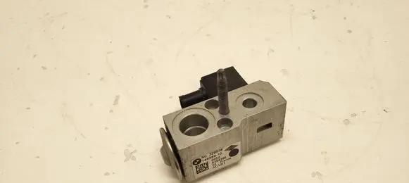 BMW 5 G30 G31 G38 Air conditioning (A/C) expansion valve 14698910