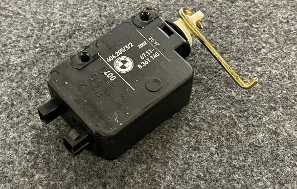 BMW Z3 E36 Central locking motor 8361140 6711