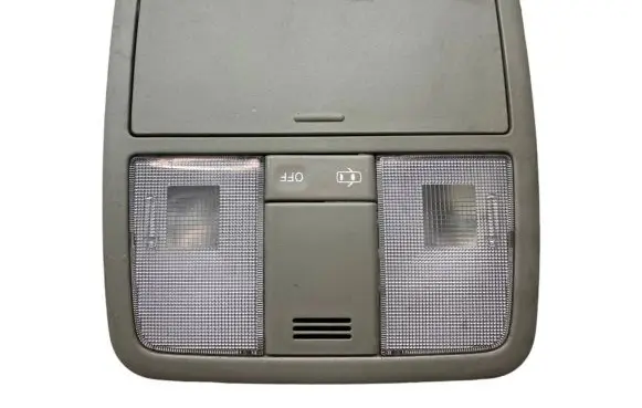 Toyota Avensis T270 Front seat light DN038151 172000800 DN0383634