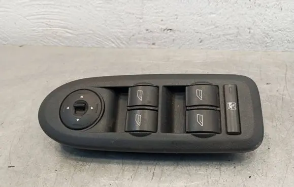 Ford Focus Electric window control switch 7M5T14A132AA