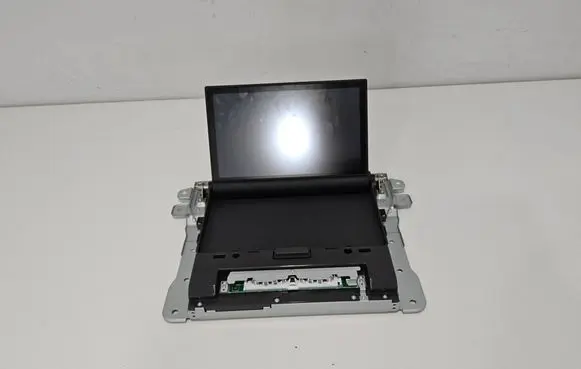 Radio/CD/DVD/GPS head unit