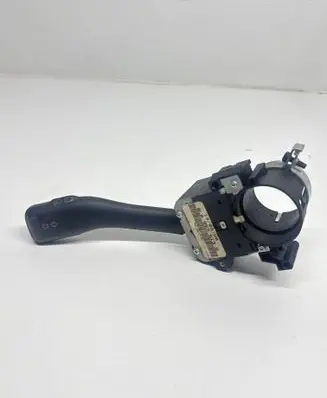 Volkswagen Golf IV Indicator stalk 8L0953513G 140898