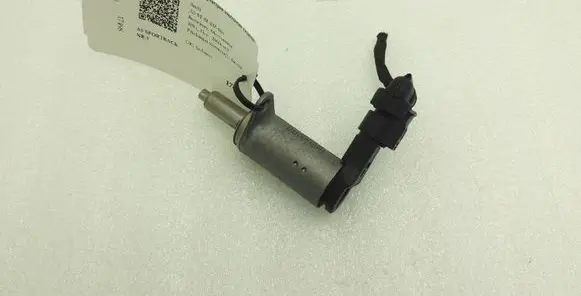 Audi A5 8T 8F Camshaft vanos timing valve 06H103697A