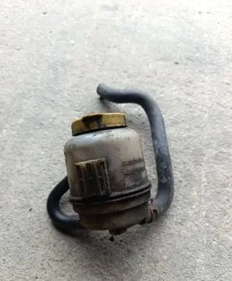 Subaru Outback Power steering fluid tank/reservoir 