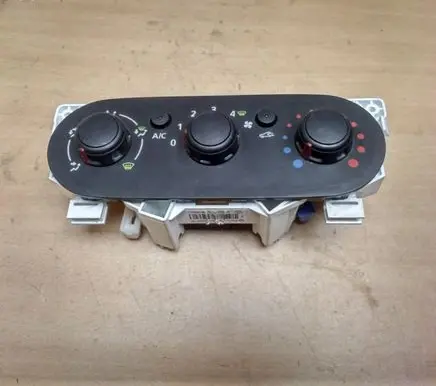 Opel Vivaro Climate control unit T1032613B