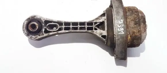 Seat Toledo II (1M) Engine mount bracket