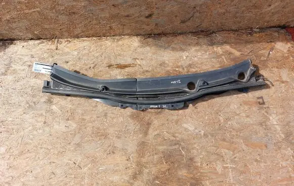 Mazda 2 Wiper trim