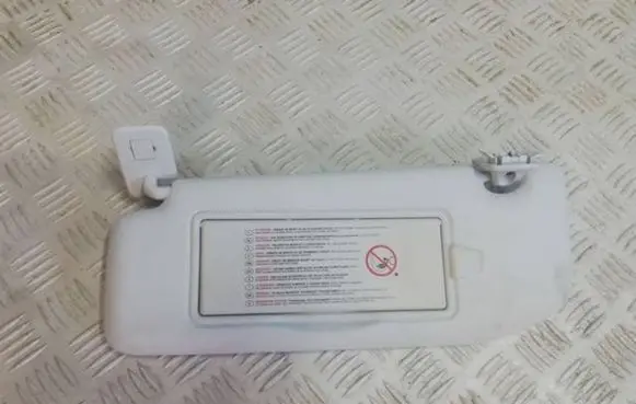 Peugeot 208 Sun visor